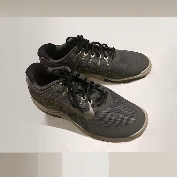 Nike Air Range Flywire Youth Golf Shoes Size 4Y. - Picture 6 of 8